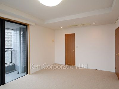 Bedroom ※Photo of the same layout on 17 floor. Decoration and fixture may differ.