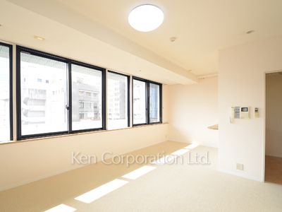 Living-Dining ※Photo of the same layout on 6 floor. Decoration and fixture may differ.