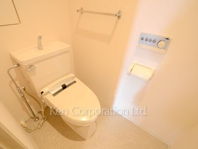 Lavatory ※Photo of the same layout on 6 floor. Decoration and fixture may differ.