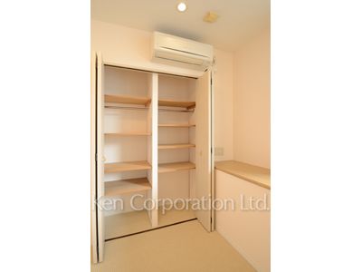 Closet ※Photo of the same layout on 6 floor. Decoration and fixture may differ.