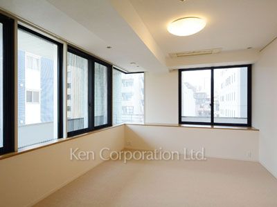 Living-Dining ※Photo of the same layout on 4 floor. Decoration and fixture may differ.