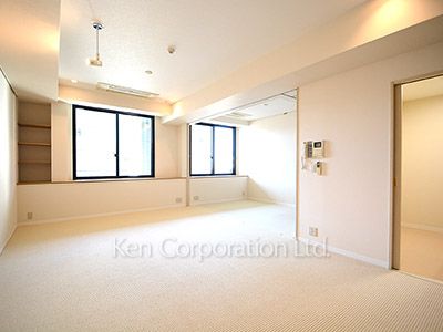 Living-Dining ※Photo of the same layout on 6 floor. Decoration and fixture may differ.