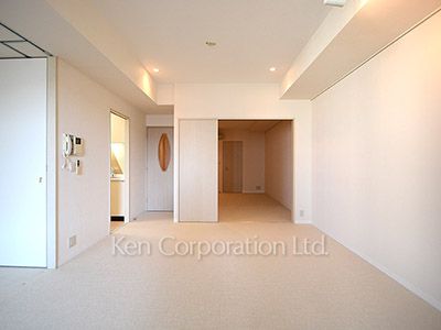 Living-Dining ※Photo of the same layout on 6 floor. Decoration and fixture may differ.