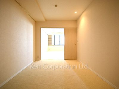 Bedroom ※Photo of the same layout on 6 floor. Decoration and fixture may differ.