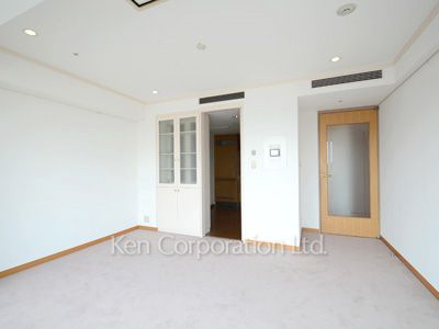 Living-Dining ※Photo of the same layout on 7 floor. Decoration and fixture may differ.