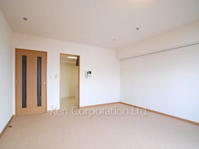 Living-Dining ※Photo of the same layout on 10 floor. Decoration and fixture may differ.