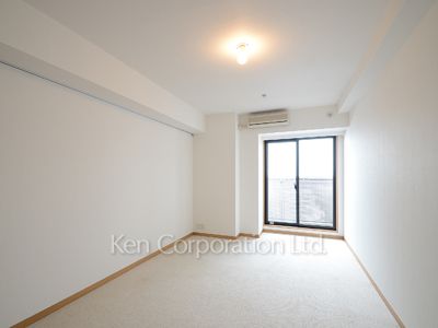 Bedroom ※Photo of the same layout on 14 floor. Decoration and fixture may differ.