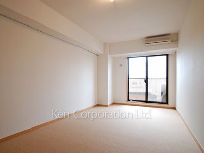 Bedroom ※Photo of the same layout on 7 floor. Decoration and fixture may differ.