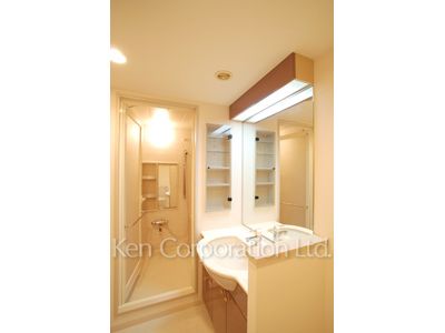 Powder Room ※Photo of the same layout on 7 floor. Decoration and fixture may differ.