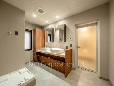 Powder Room