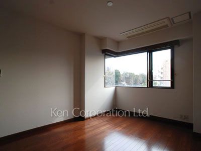 Bedroom ※Photo of the same layout on 3 floor. Decoration and fixture may differ.