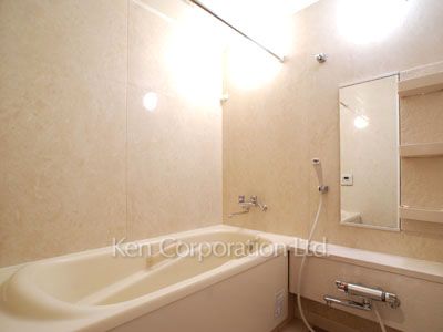Bath ※Photo of the same layout on 3 floor. Decoration and fixture may differ.