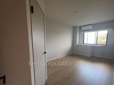 Bedroom ※Photo of the same layout on 7 floor. Decoration and fixture may differ.