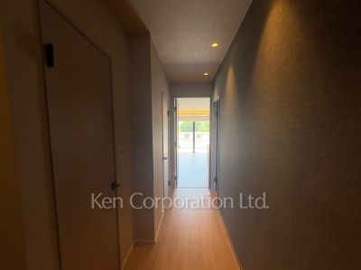 Lavatory ※Photo of the same layout on 7 floor. Decoration and fixture may differ.