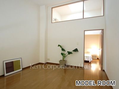 Other Room ※Photo of the same layout on 4 floor. Decoration and fixture may differ.