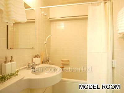 Powder Room ※Photo of the same layout on 4 floor. Decoration and fixture may differ.