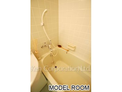 Bath ※Photo of the same layout on 4 floor. Decoration and fixture may differ.