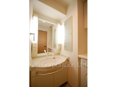 Powder Room ※Photo of the same layout on 7 floor. Decoration and fixture may differ.