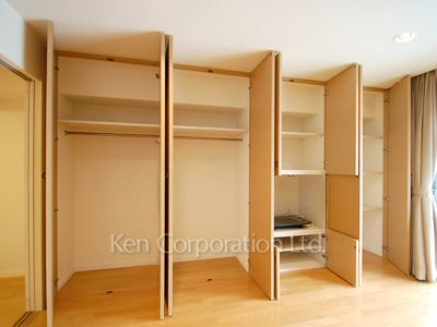 Closet ※Photo of the same layout on 7 floor. Decoration and fixture may differ.