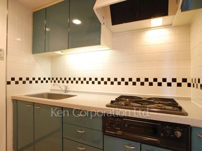 Kitchen ※Photo of the same layout on 4 floor. Decoration and fixture may differ.