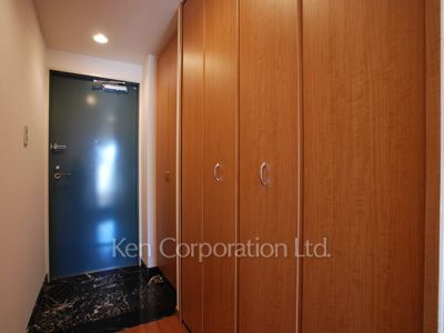 Entrance ※Photo of the same layout on 4 floor. Decoration and fixture may differ.