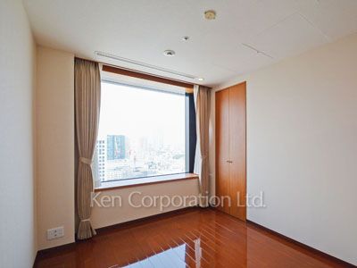 Bedroom ※Photo of the same layout on 25 floor. Decoration and fixture may differ.