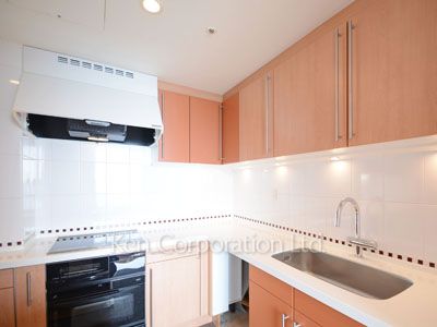 Kitchen ※Photo of the same layout on 25 floor. Decoration and fixture may differ.