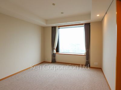 Bedroom ※Photo of the same layout on 26 floor. Decoration and fixture may differ.