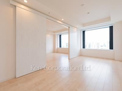 Bedroom ※Photo of the same layout on 27 floor. Decoration and fixture may differ.