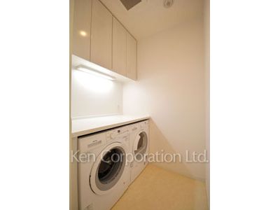 Other Interior/Fixtures ※Photo of the same layout on 33 floor. Decoration and fixture may differ.