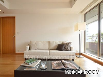 Living-Dining ※Photo of the same layout on 24 floor. Decoration and fixture may differ.