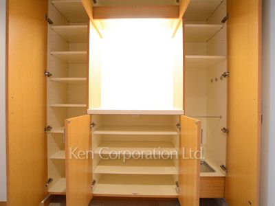 Closet ※Photo of the same layout on 21 floor. Decoration and fixture may differ.