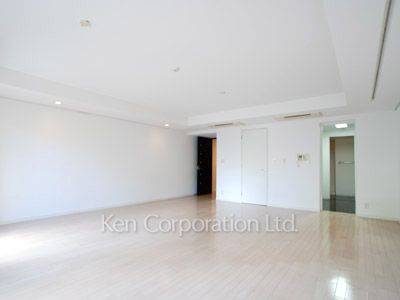 Living-Dining ※Photo of the same layout on 2 floor. Decoration and fixture may differ.