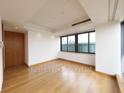 Living-Dining ※Photo of the same layout on 10 floor. Decoration and fixture may differ.