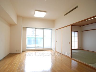 Living-Dining ※Photo of the same layout on 2 floor. Decoration and fixture may differ.