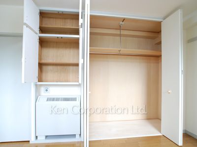 Closet ※Photo of the same layout on 2 floor. Decoration and fixture may differ.