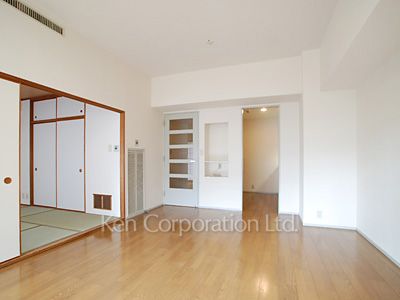 Living-Dining ※Photo of the same layout on 2 floor. Decoration and fixture may differ.