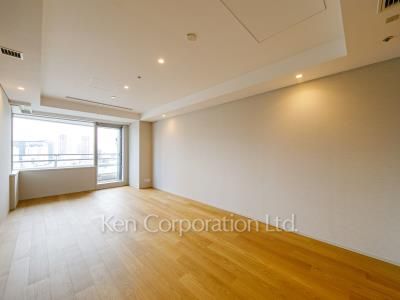 Living-Dining ※Photo of the same layout on 23 floor. Decoration and fixture may differ.