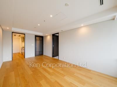 Living-Dining ※Photo of the same layout on 23 floor. Decoration and fixture may differ.