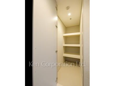 Storage ※Photo of the same layout on 23 floor. Decoration and fixture may differ.