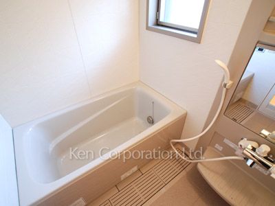 Bath ※Photo of the same layout on 4 floor. Decoration and fixture may differ.