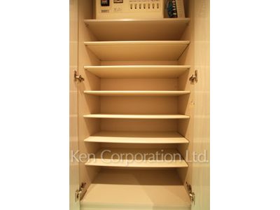 Shoes Closet ※Photo of the same layout on 4 floor. Decoration and fixture may differ.