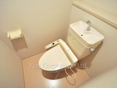 Lavatory ※Photo of the same layout on 16 floor. Decoration and fixture may differ.