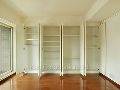 Closet ※Photo of the same layout on 13 floor. Decoration and fixture may differ.