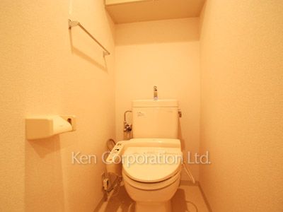 Lavatory ※Photo of the same layout on 11 floor. Decoration and fixture may differ.