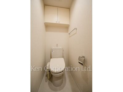 Lavatory ※Photo of the same layout on 2 floor. Decoration and fixture may differ.