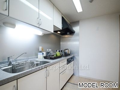 Kitchen ※Photo of the same layout on 2 floor. Decoration and fixture may differ.
