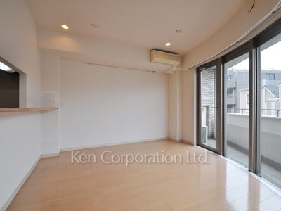 Living-Dining ※Photo of the same layout on 2 floor. Decoration and fixture may differ.