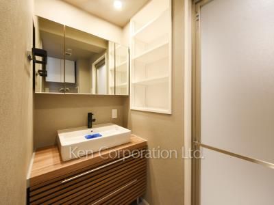 Powder Room