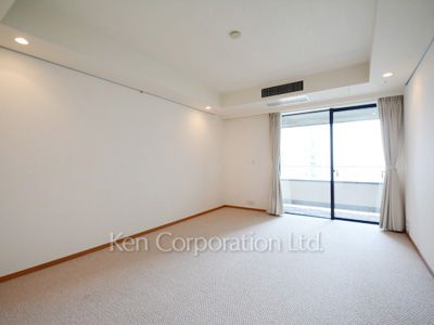 Bedroom ※Photo of the same layout on 23 floor. Decoration and fixture may differ.